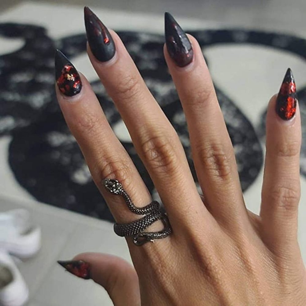 Black Vintage Snake Ring